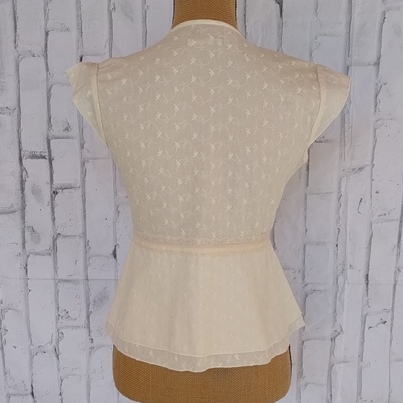 *SOLD* Cap Sleeve V-neck Button Front Blouse Sz S - Picture 2 of 7